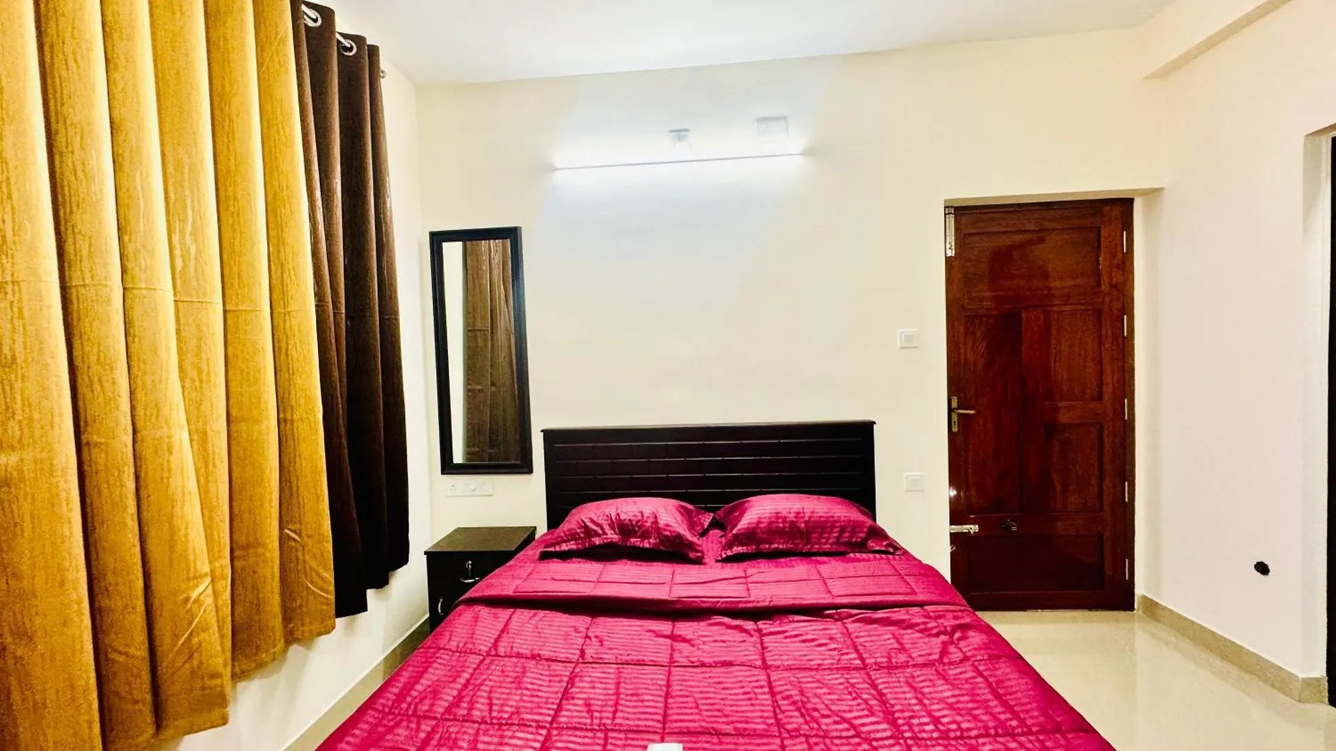 טריואנדרום 2Bhk Budget Non Ac Apartment Trivandrum 0*,